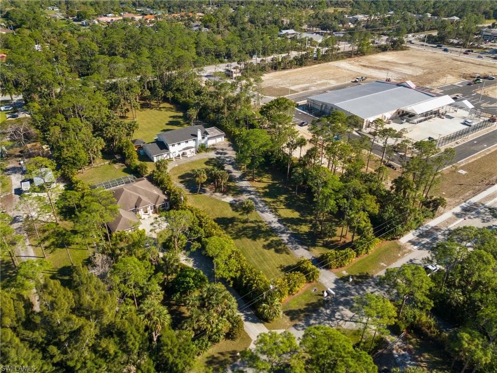 130 1st St NW, Naples, FL 34120-46