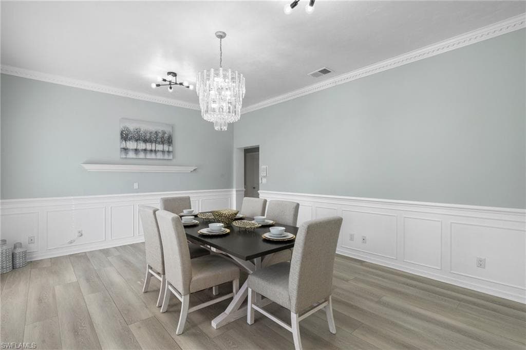 130 1st St NW, Naples, FL 34120-6