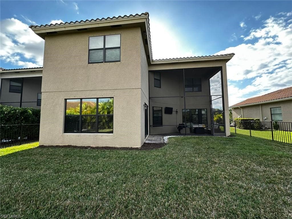 10008 Chesapeake Bay Dr, Fort Myers, FL 33913-4