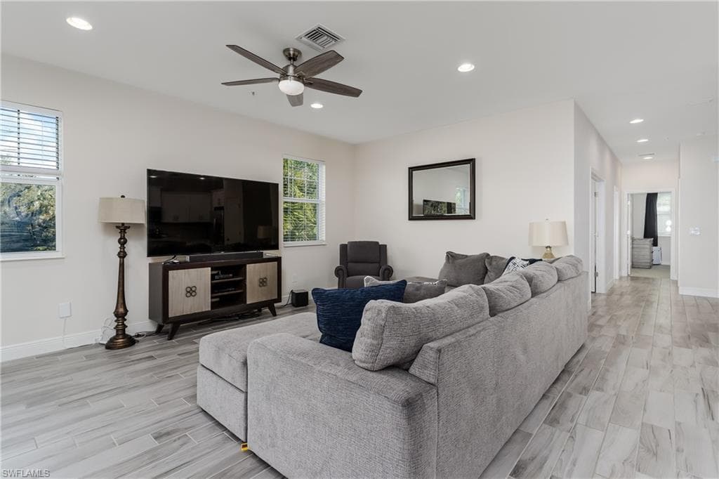 2343 Sheen Ln 408, Naples, FL 34120-10
