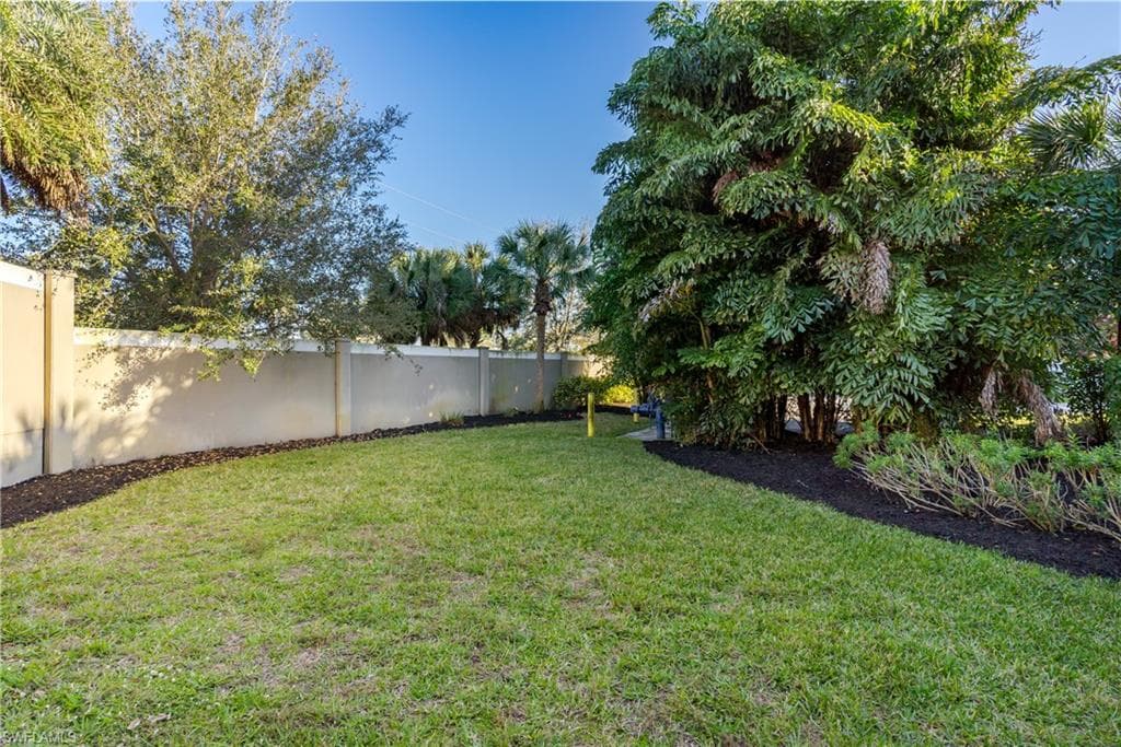 2343 Sheen Ln 408, Naples, FL 34120-36