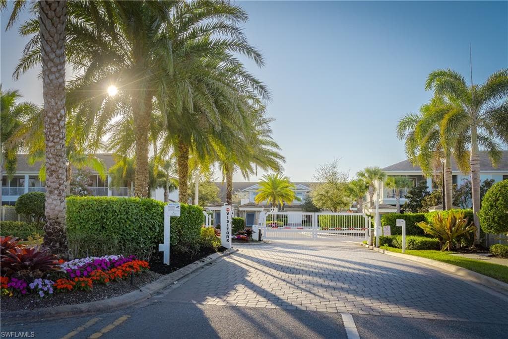 2343 Sheen Ln 408, Naples, FL 34120-41