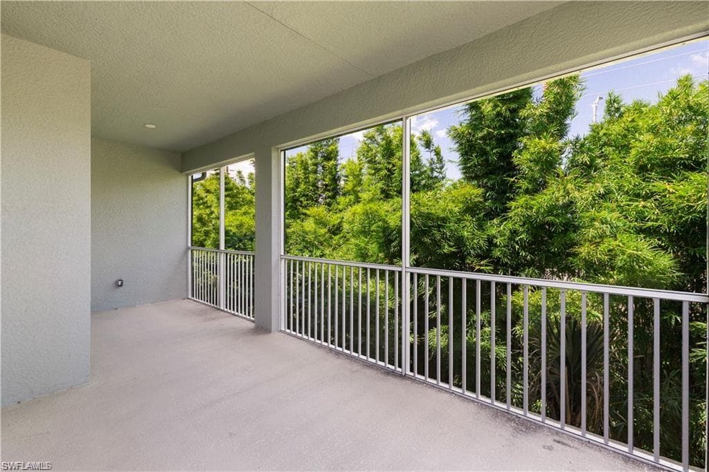 2343 Sheen Ln 408, Naples, FL 34120-4