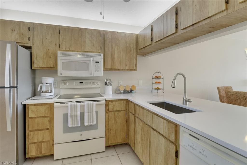 1708 Kings Lake Blvd 104, Naples, FL 34112-14