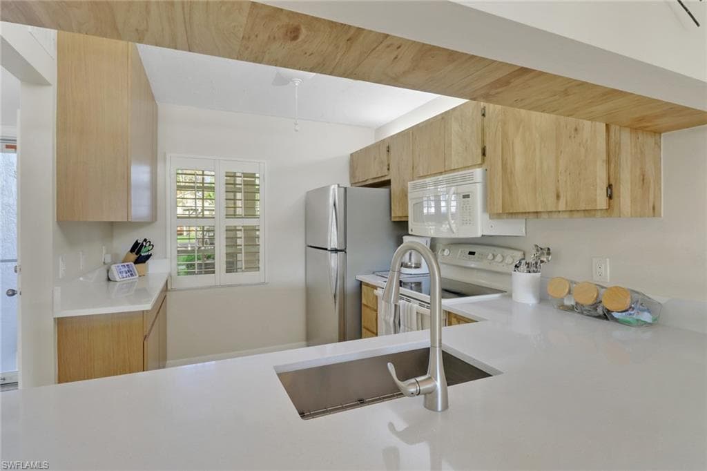 1708 Kings Lake Blvd 104, Naples, FL 34112-15