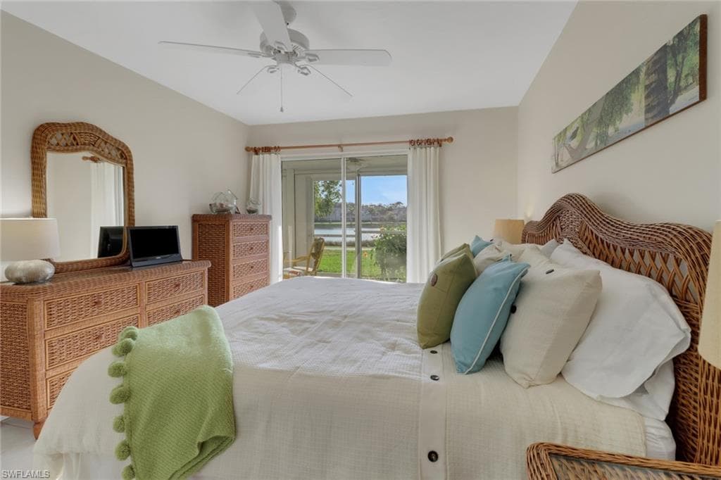 1708 Kings Lake Blvd 104, Naples, FL 34112-17