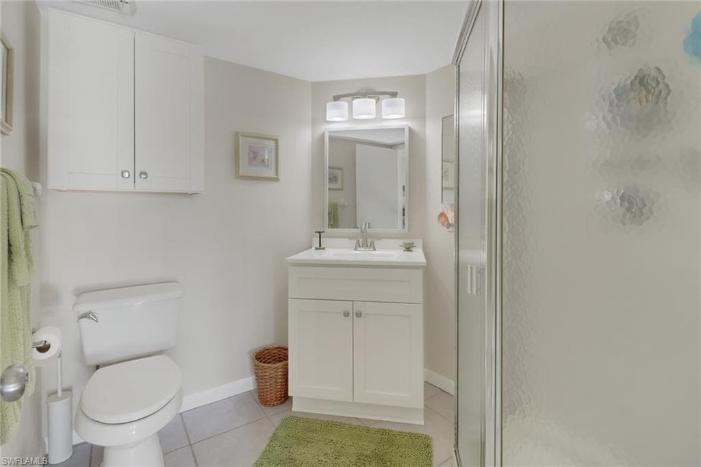 1708 Kings Lake Blvd 104, Naples, FL 34112-18