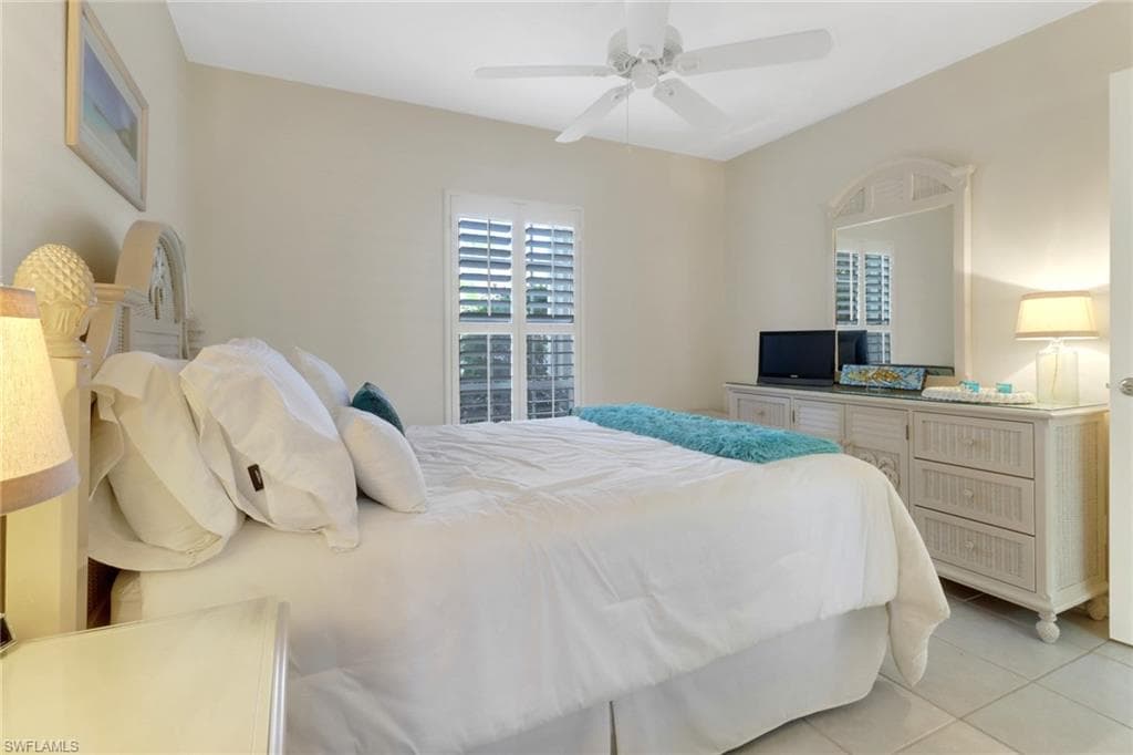 1708 Kings Lake Blvd 104, Naples, FL 34112-20