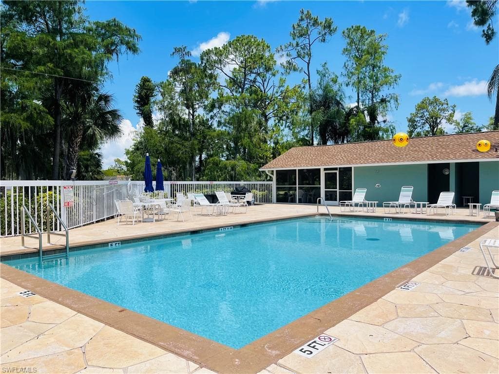 1708 Kings Lake Blvd 104, Naples, FL 34112-33