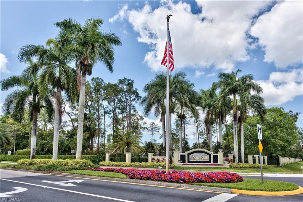 1708 Kings Lake Blvd 104, Naples, FL 34112-37