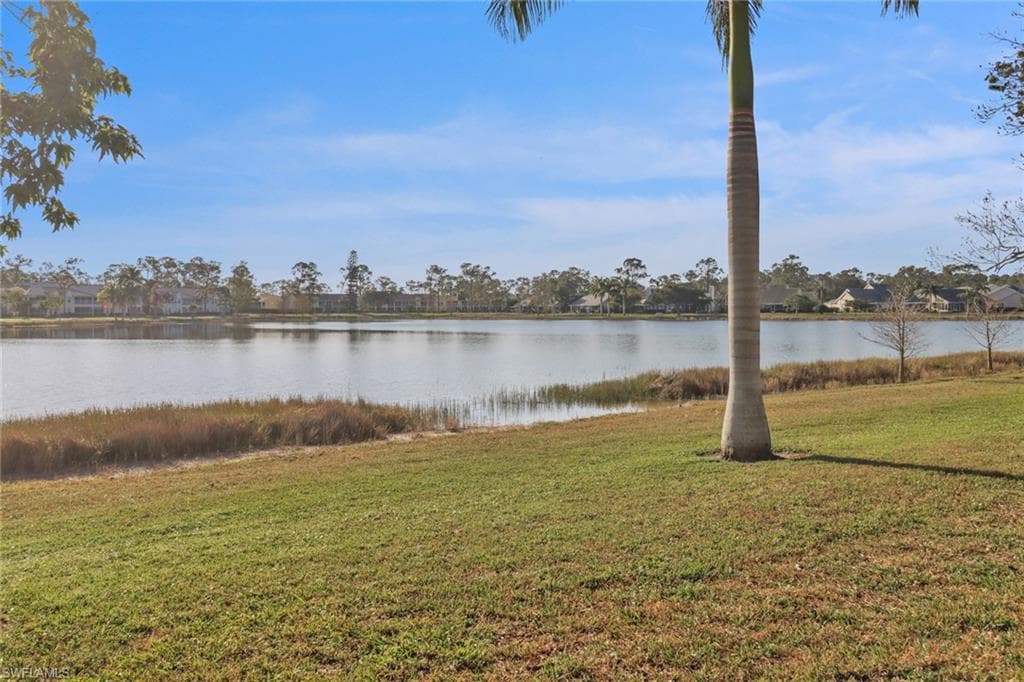 1708 Kings Lake Blvd 104, Naples, FL 34112-4