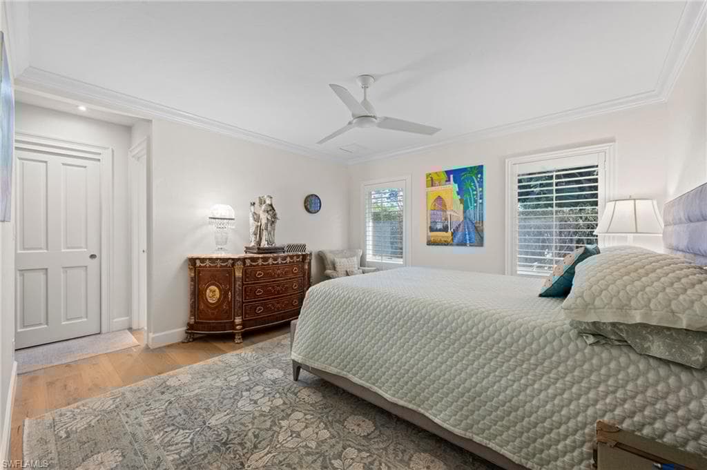 1180 Oleander Dr, Naples, FL 34102-40