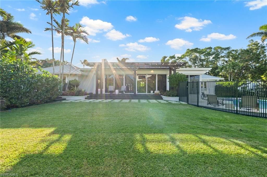 1180 Oleander Dr, Naples, FL 34102-8