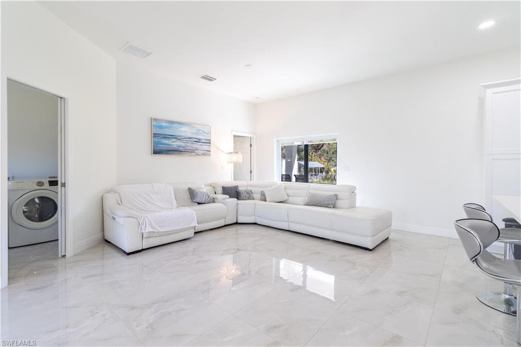 3302 Desoto Blvd S, Naples, FL 34117-8
