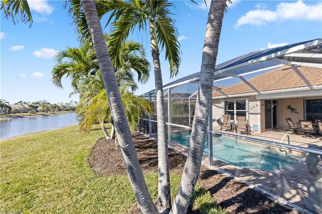 8752 Querce Ct, Naples, FL 34114-14