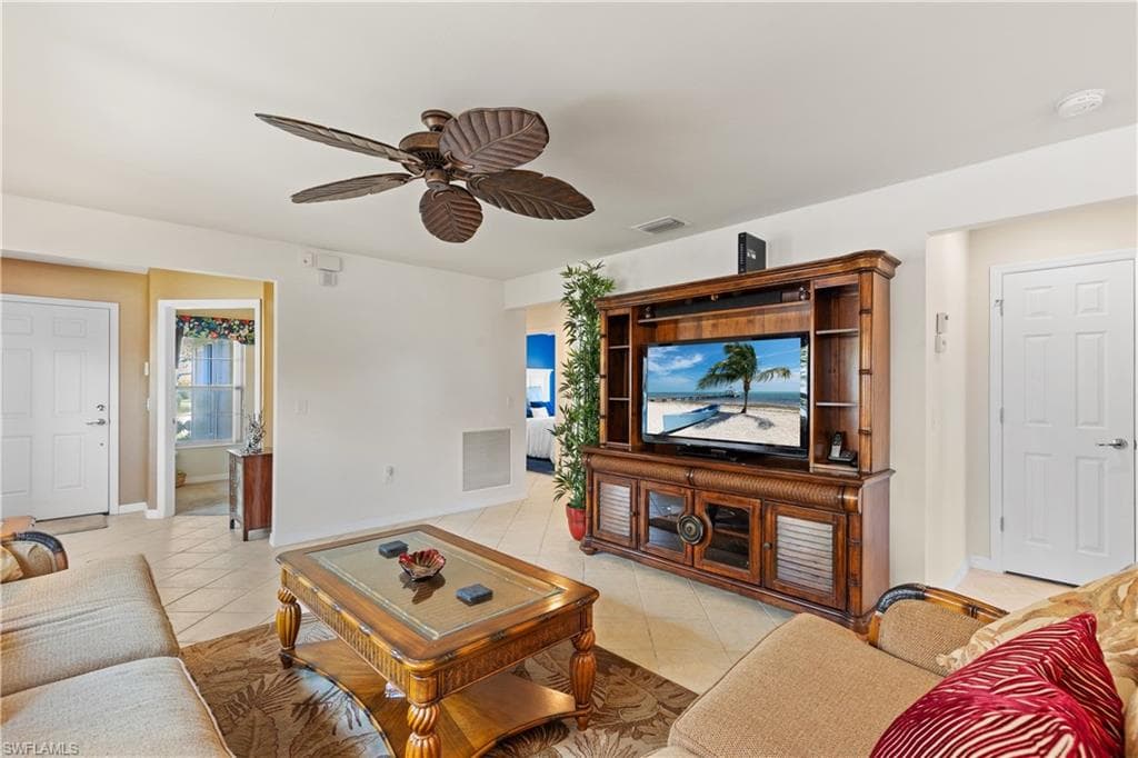 8752 Querce Ct, Naples, FL 34114-16