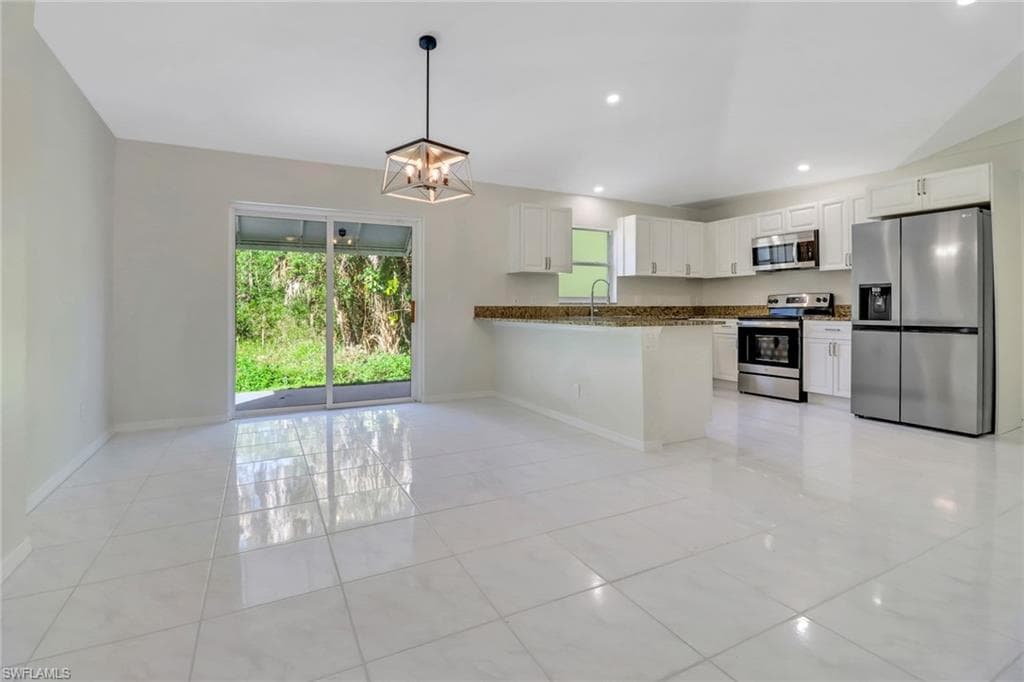 2161 23rd St SW, Naples, FL 34117-7