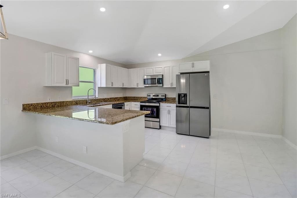 2161 23rd St SW, Naples, FL 34117-8