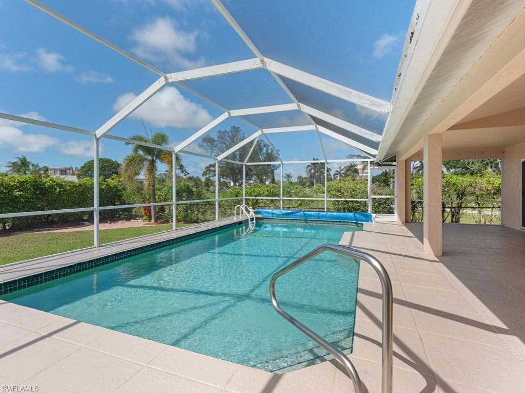 510 Bald Eagle Dr, Marco Island, FL 34145-25