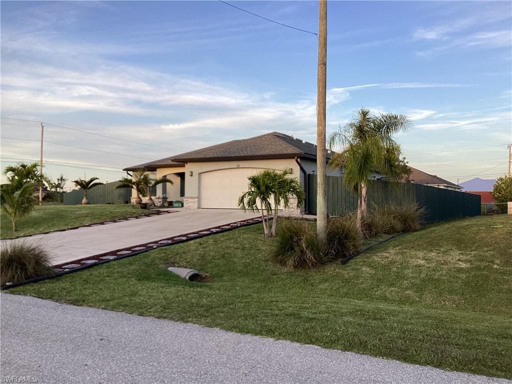 309 22nd Pl, Cape Coral, FL 33993-4