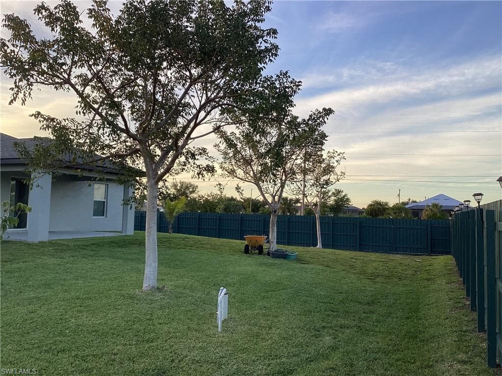 309 22nd Pl, Cape Coral, FL 33993-6