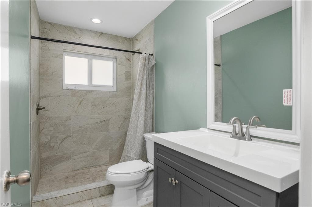 1125 Hilltop Dr, Naples, FL 34103-16