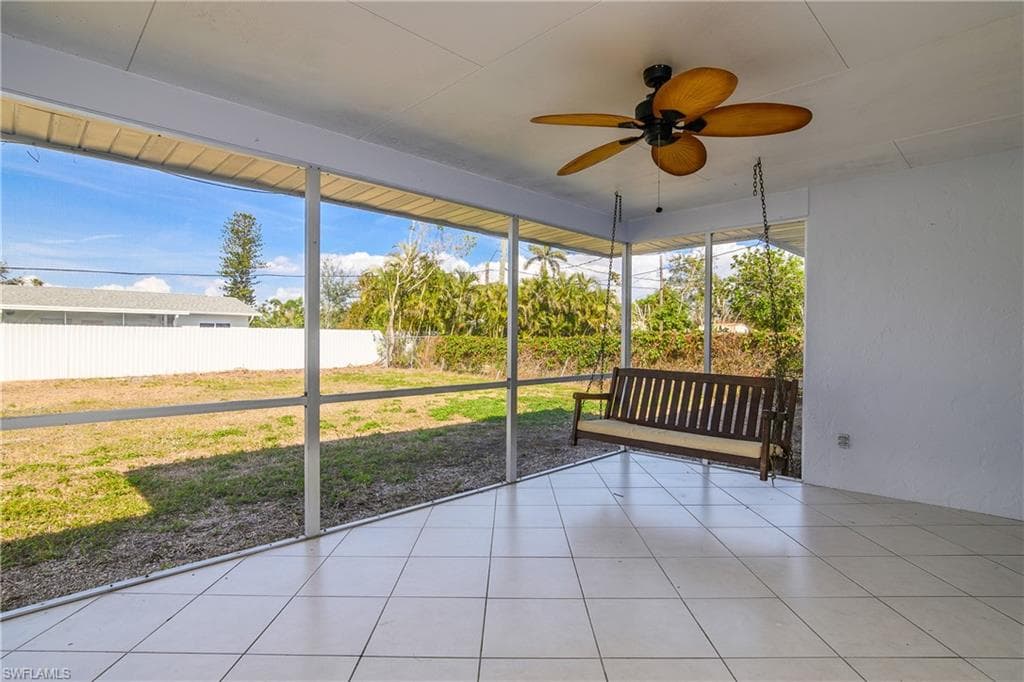 1125 Hilltop Dr, Naples, FL 34103-19