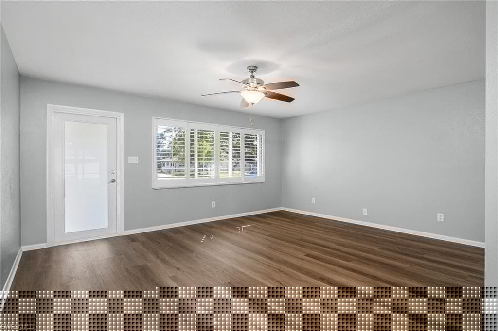 1125 Hilltop Dr, Naples, FL 34103-6