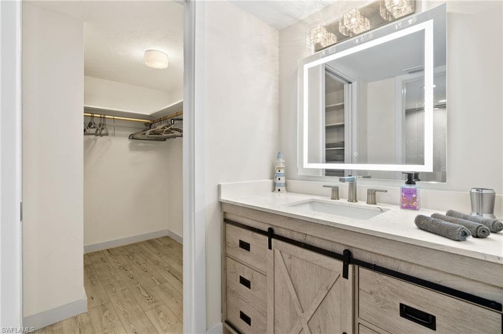 10475 Gulf Shore Dr 112, Naples, FL 34108-13