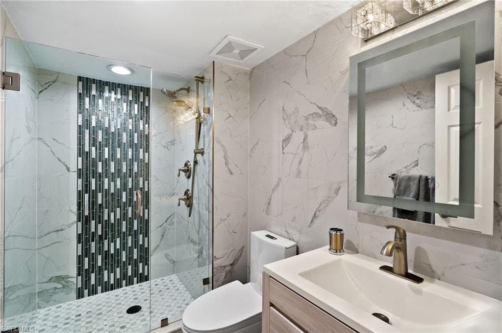 10475 Gulf Shore Dr 112, Naples, FL 34108-16