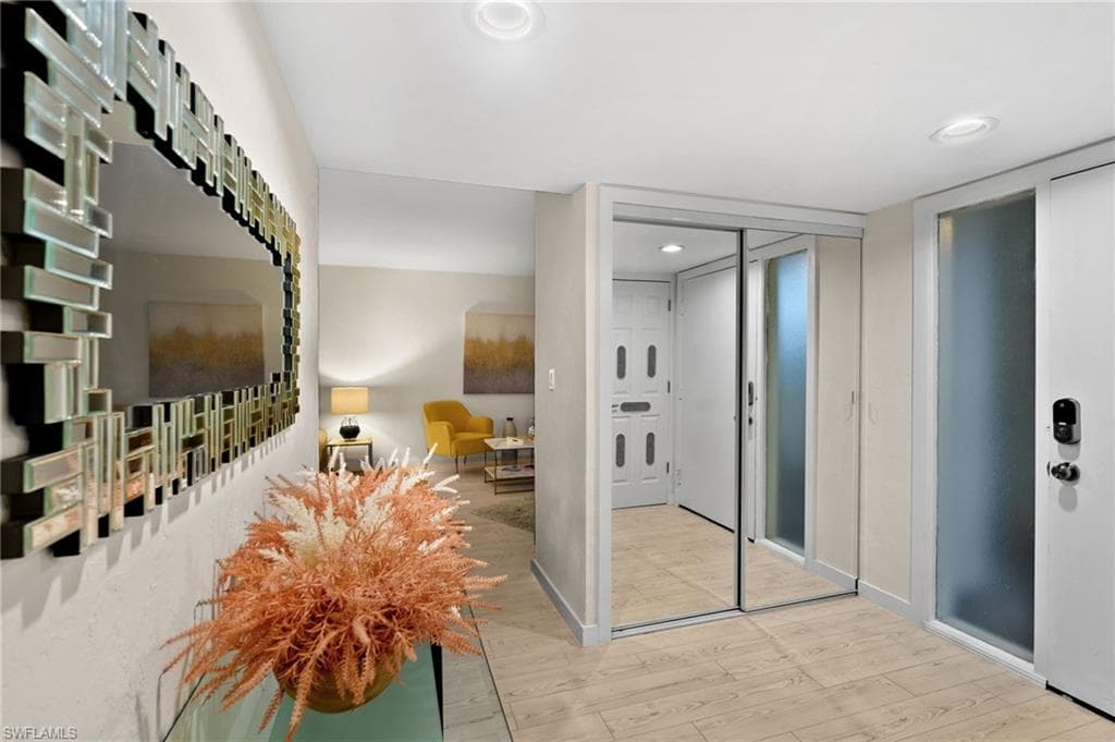 10475 Gulf Shore Dr 112, Naples, FL 34108-18