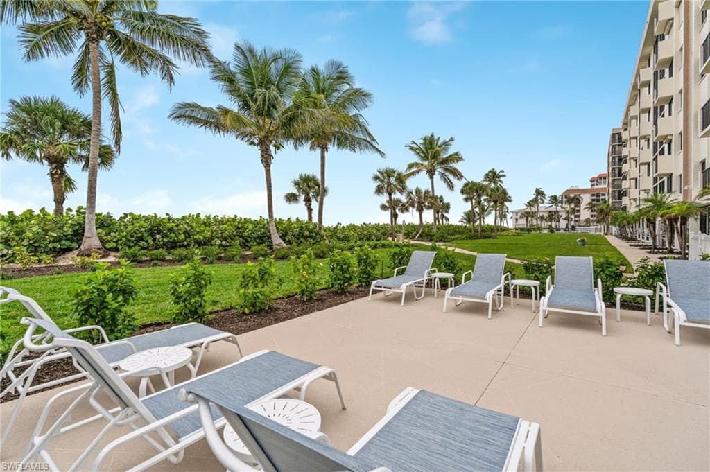 10475 Gulf Shore Dr 112, Naples, FL 34108-20