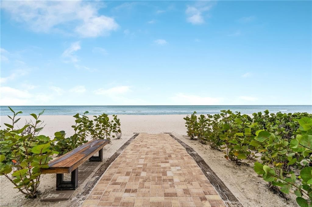 10475 Gulf Shore Dr 112, Naples, FL 34108-21