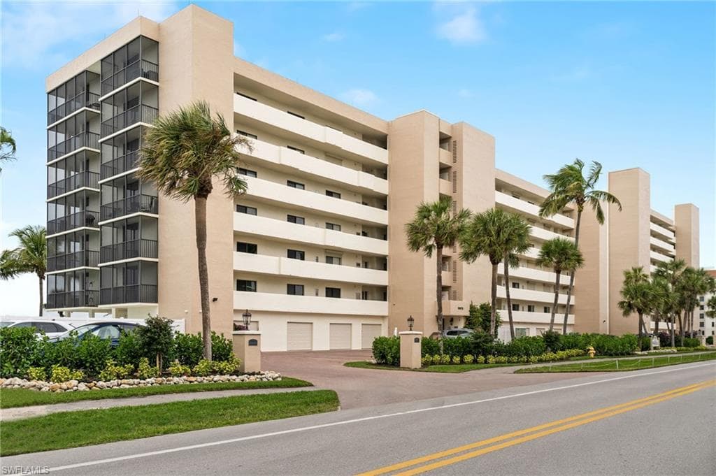 10475 Gulf Shore Dr 112, Naples, FL 34108-23