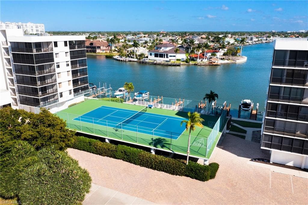 10475 Gulf Shore Dr 112, Naples, FL 34108-25