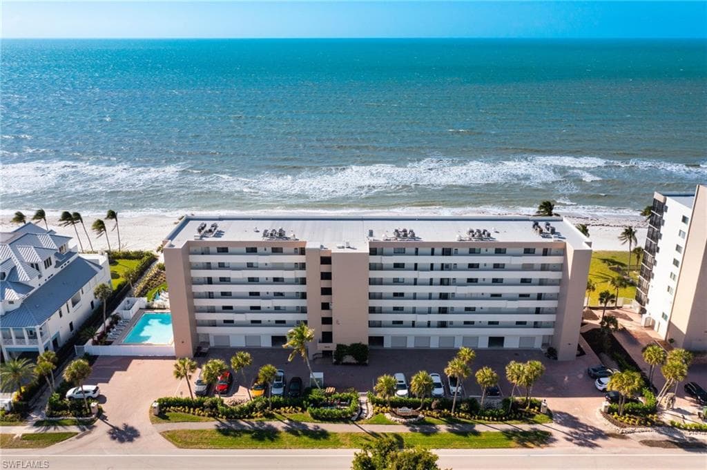10475 Gulf Shore Dr 112, Naples, FL 34108-1
