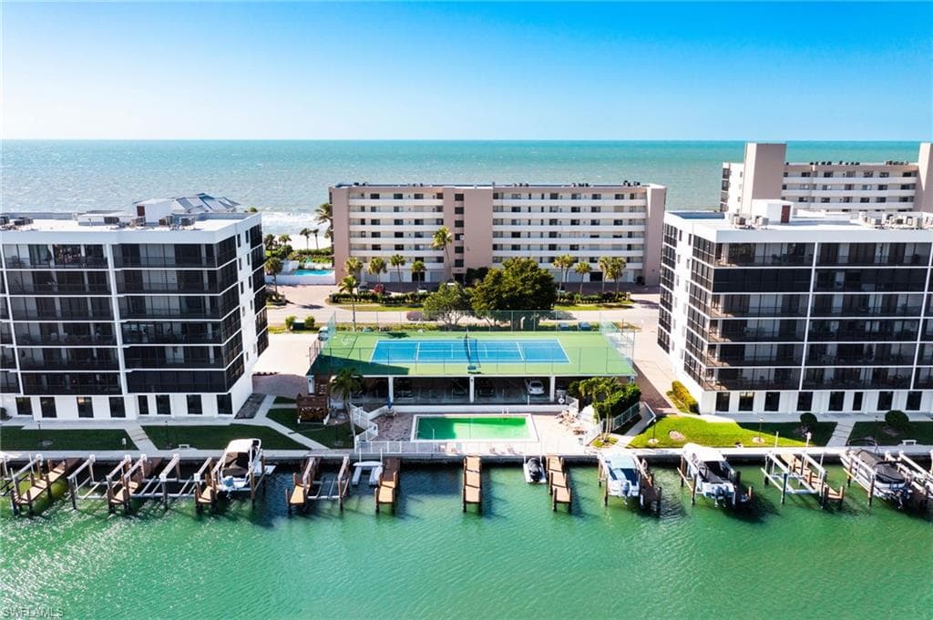 10475 Gulf Shore Dr 112, Naples, FL 34108-2