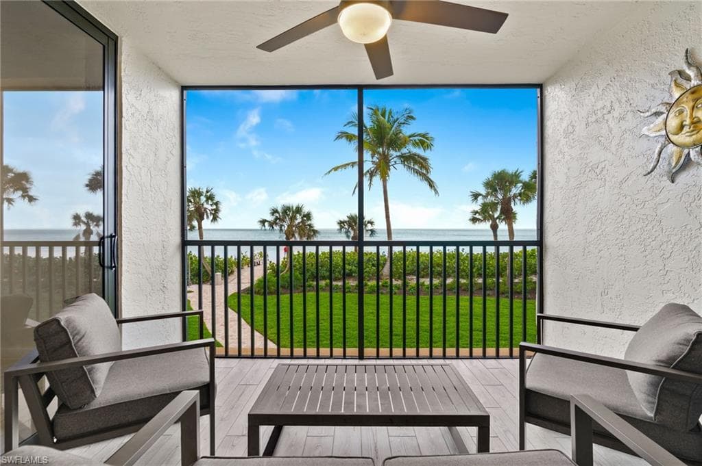 10475 Gulf Shore Dr 112, Naples, FL 34108-3