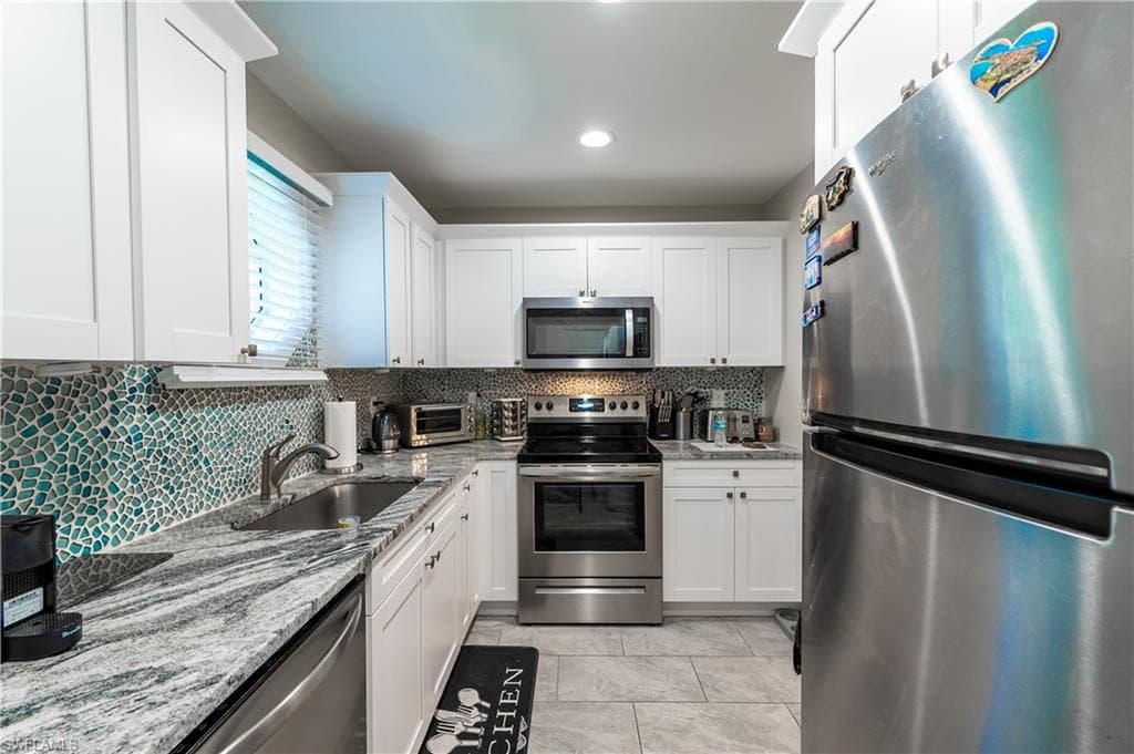 102 Bob O Link Way 2b, Naples, FL 34105-11