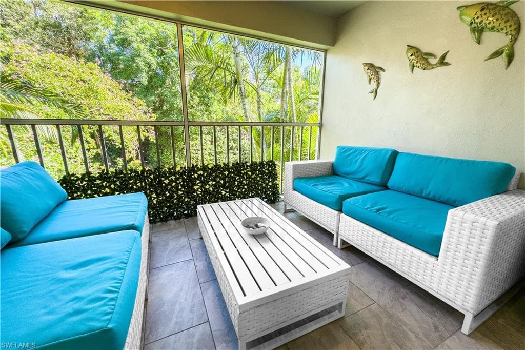 102 Bob O Link Way 2b, Naples, FL 34105-2