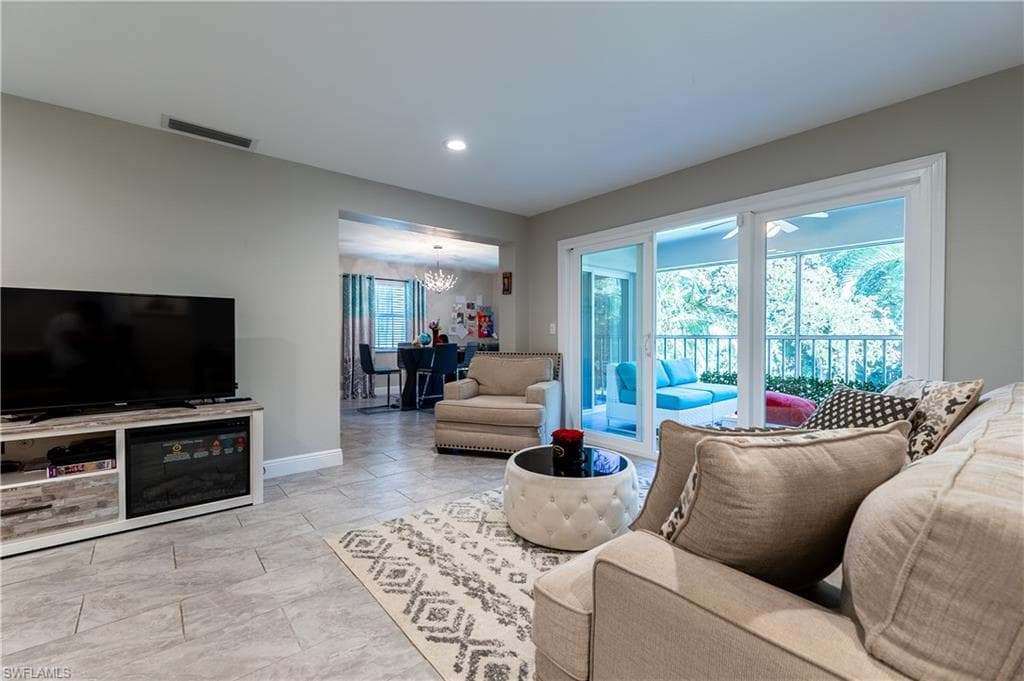 102 Bob O Link Way 2b, Naples, FL 34105-6