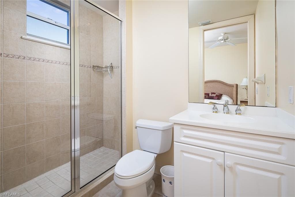 720 Waterford Dr 303, Naples, FL 34113-18