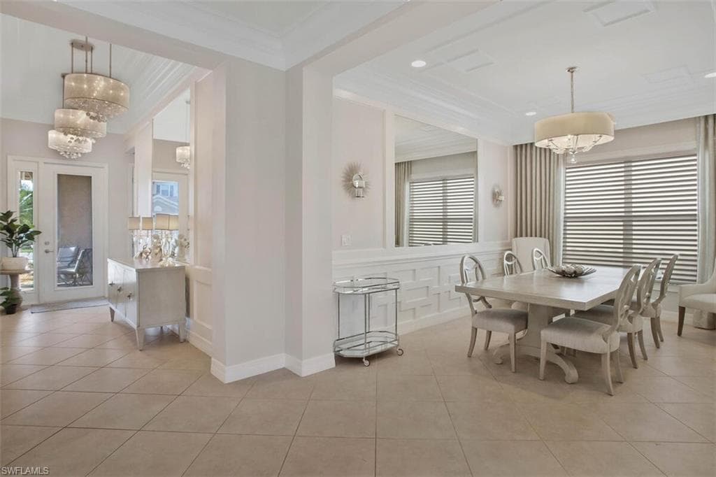 13517 Mandarin Cir, Naples, FL 34109-7