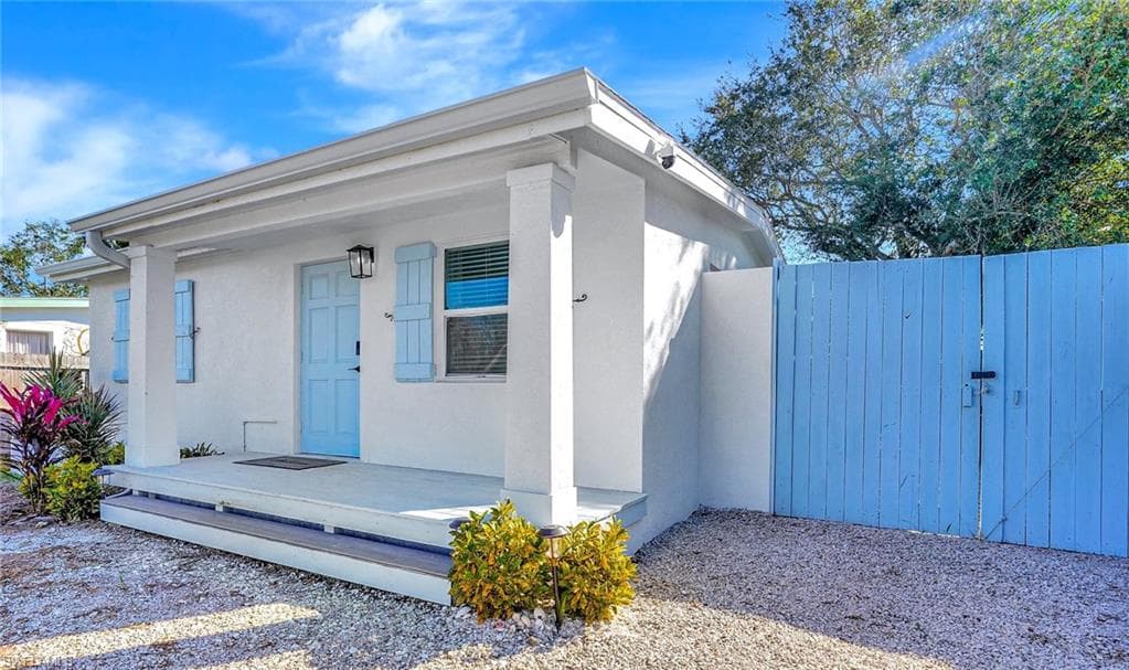 3100 Connecticut Ave, Naples, FL 34112-1