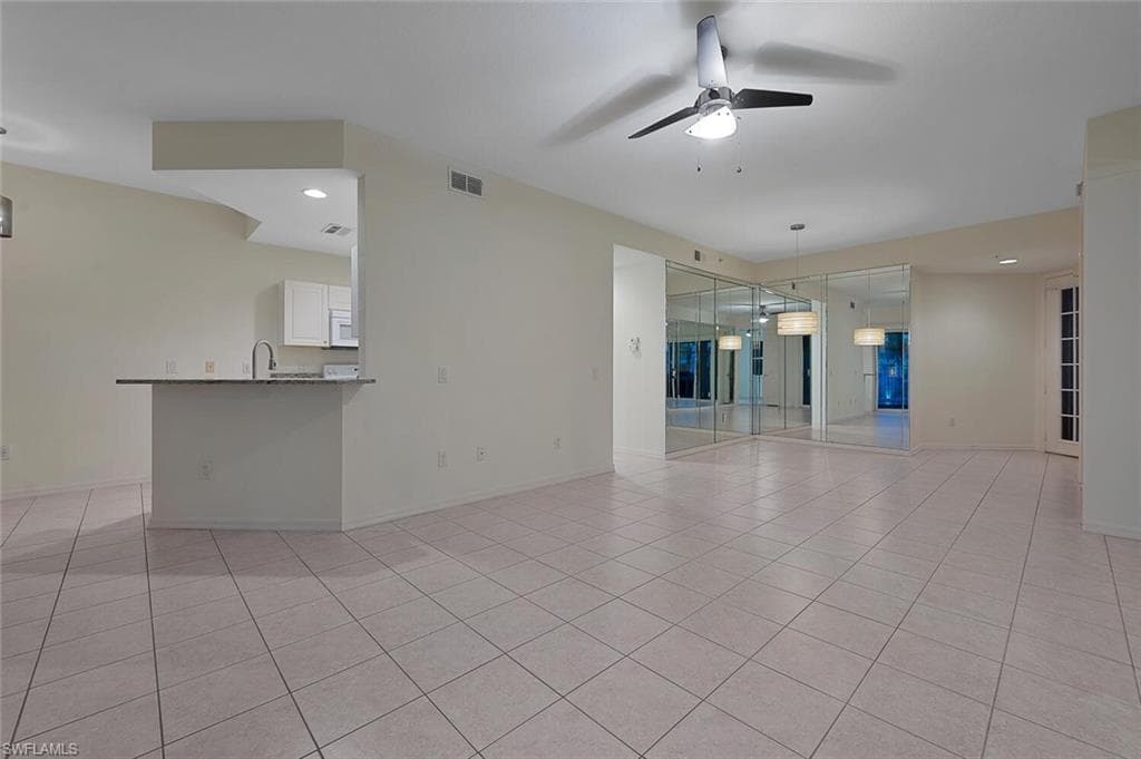 4690 Hawks Nest Way E102, Naples, FL 34114-9