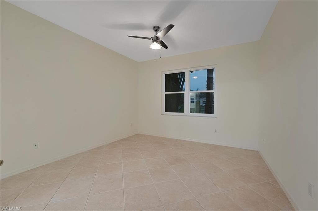4690 Hawks Nest Way E102, Naples, FL 34114-13