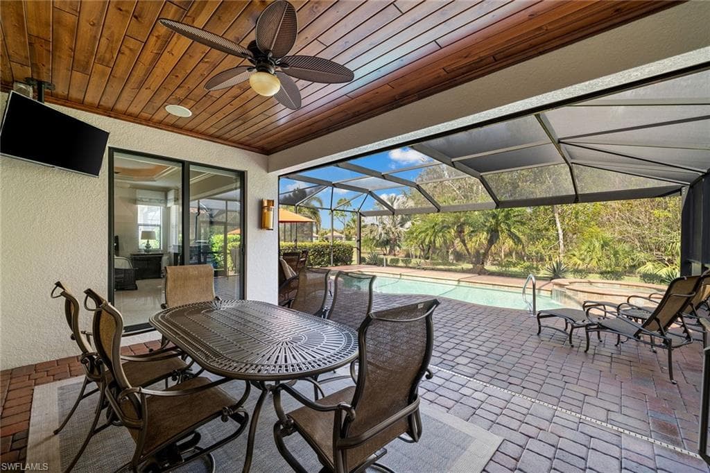12614 Fenhurst Way, Naples, FL 34120-33