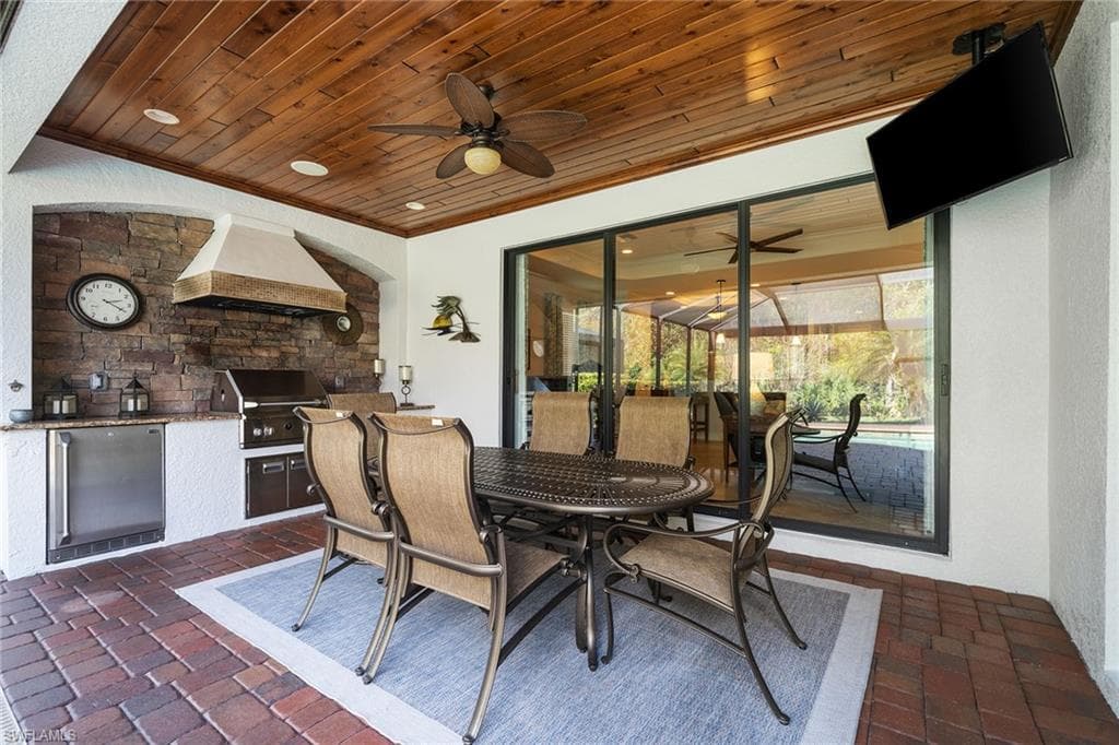 12614 Fenhurst Way, Naples, FL 34120-36