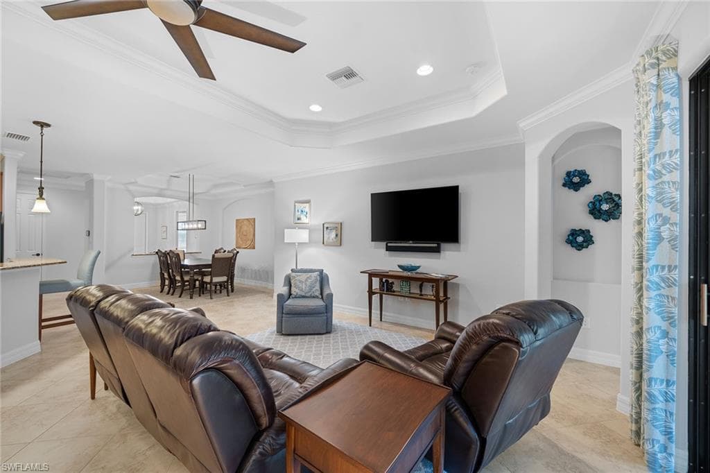 12614 Fenhurst Way, Naples, FL 34120-2