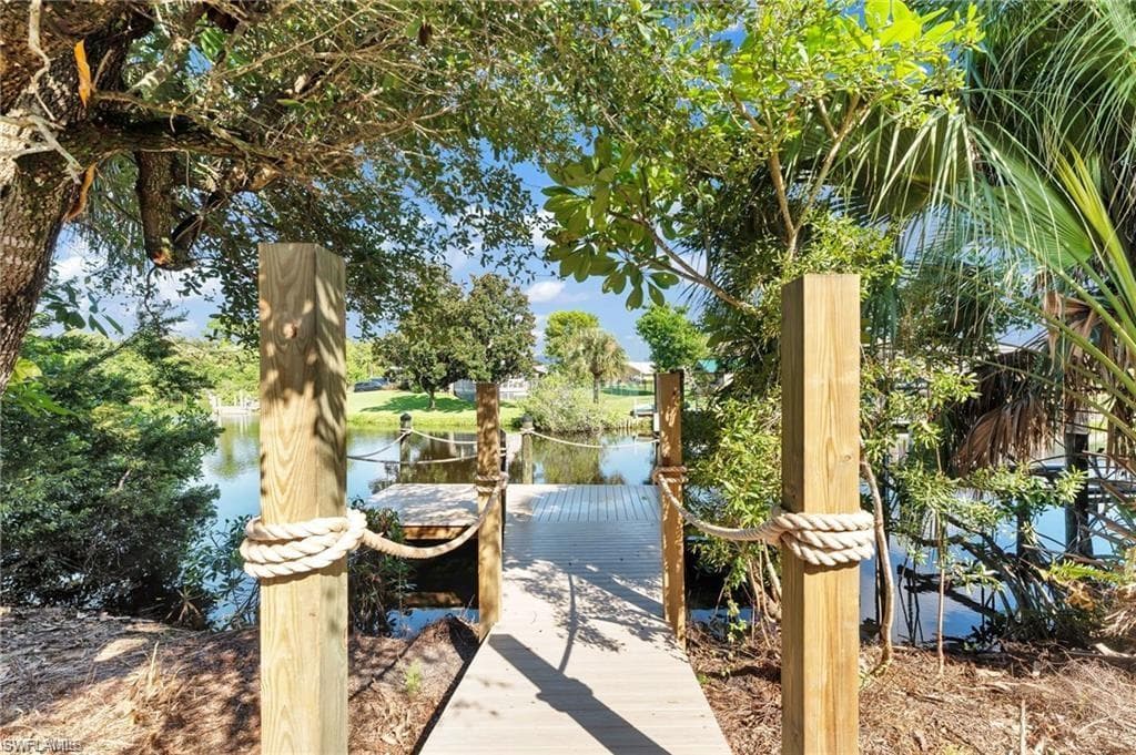 1913 Indian Creek Dr, North Fort Myers, FL 33917-1
